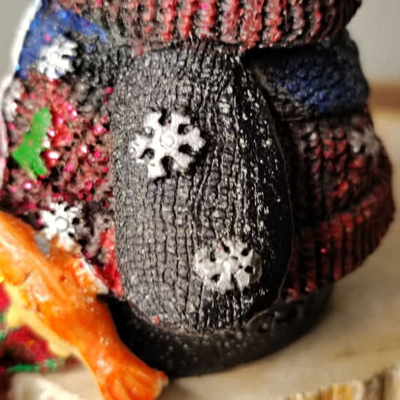 Jubilee Giftware Penguin Shelf Sitter Ornament Arctic Ice Fishing Figurine - Picture 7 of 16